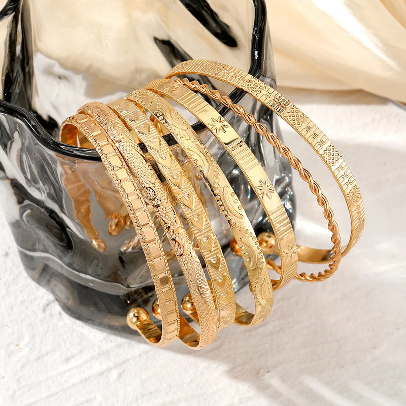 Conjunto de 7 pulseiras punk douradas para mulheres
