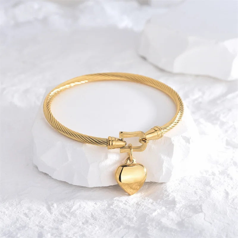 Pulseiras com pingente de coração em aço inoxidável cor ouro 18k para homens e mulheres