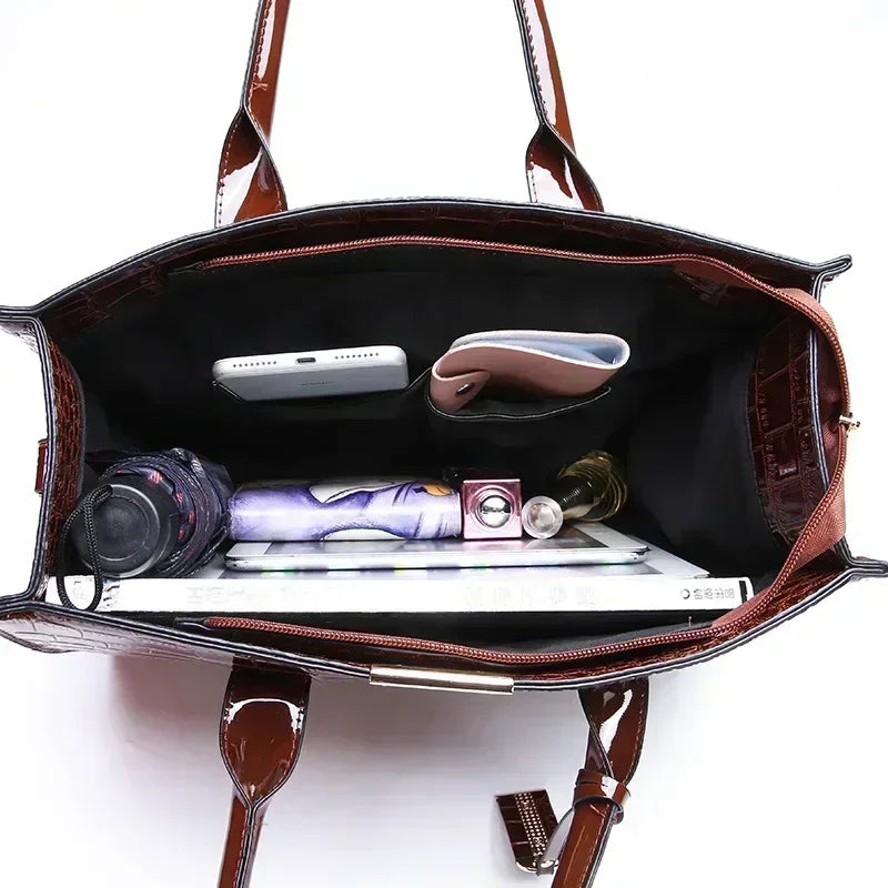 BOLSA FEMININA MODELO NELLY + 2 CARTEIRAS DE BRINDE - COMBOOOOO